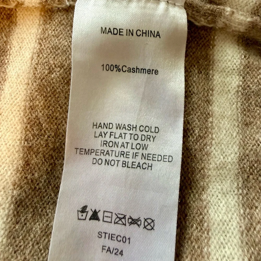Quince Mongolian Cashmere Tee - Picture 4 of 6